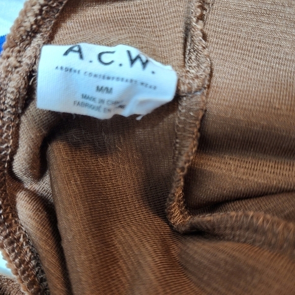 A.C.W Long sleeve corduroy crop top color chocolate size medium - Picture 5 of 6
